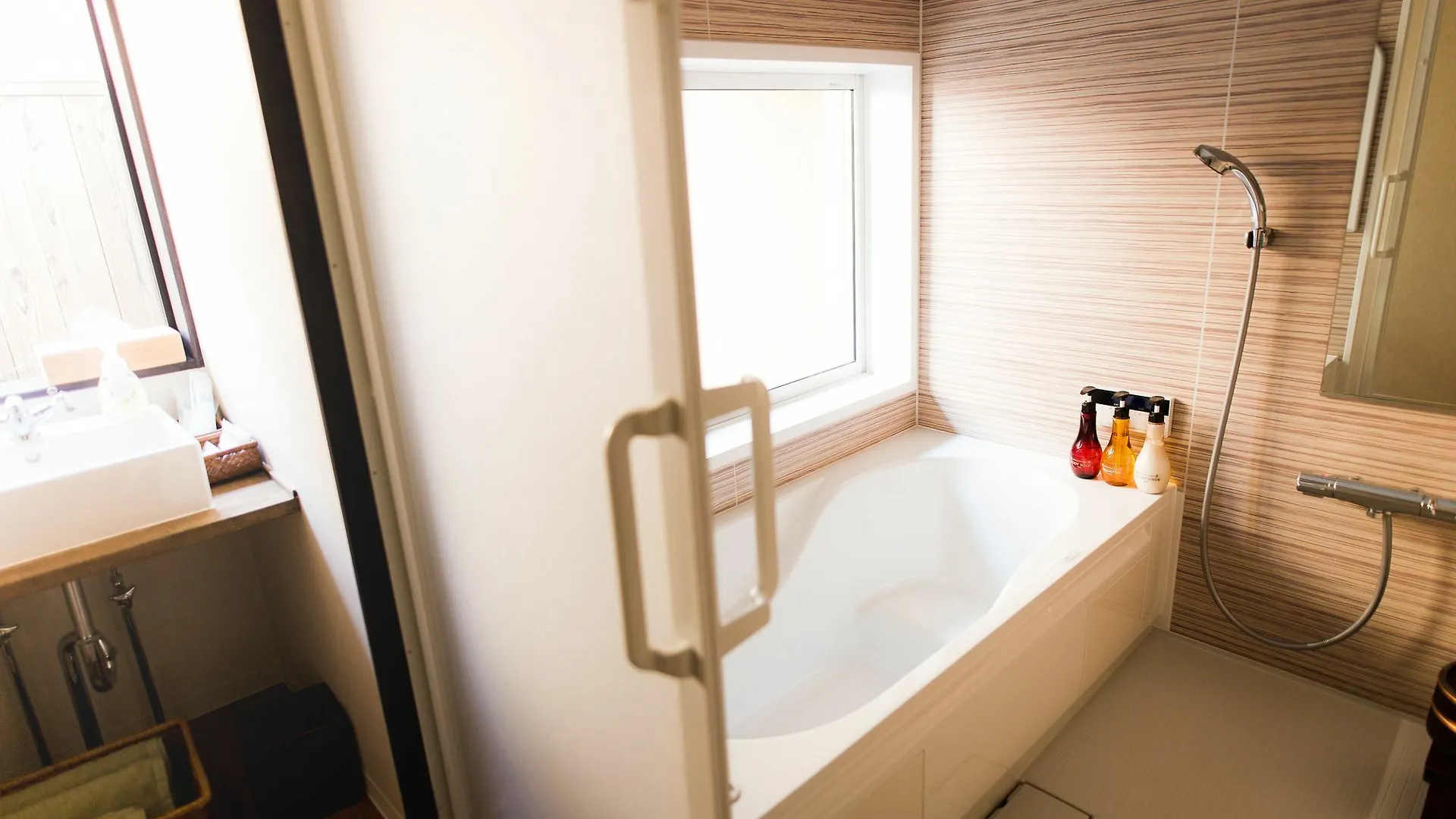 Kyoto Knot Vacation House 0*,  Japan